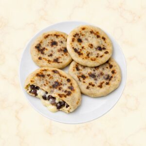 Pupusa de frijol con queso